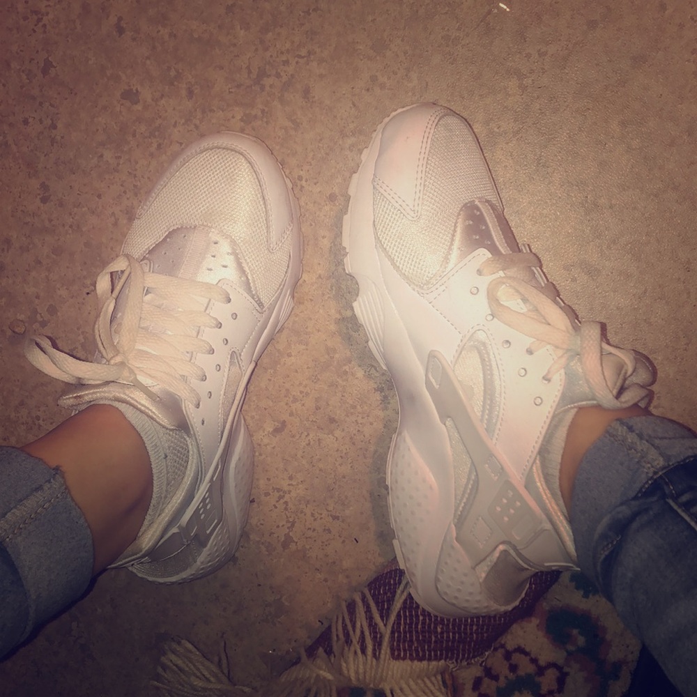 Herache white 6.5 women us
